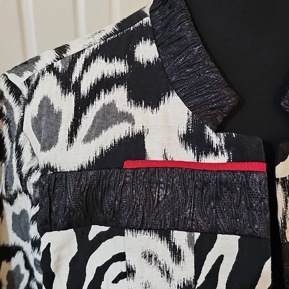 Jacket - Picture 4 of 16